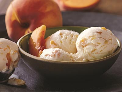 Homemade Peach Ice Cream